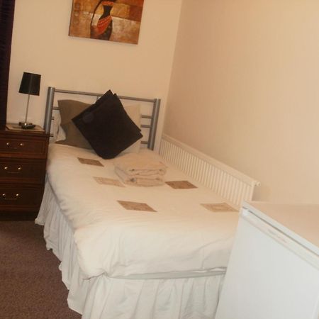 London Heathrow Guesthouse هيثرو المظهر الخارجي الصورة