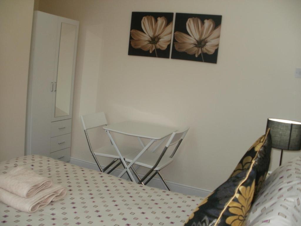 London Heathrow Guesthouse هيثرو الغرفة الصورة