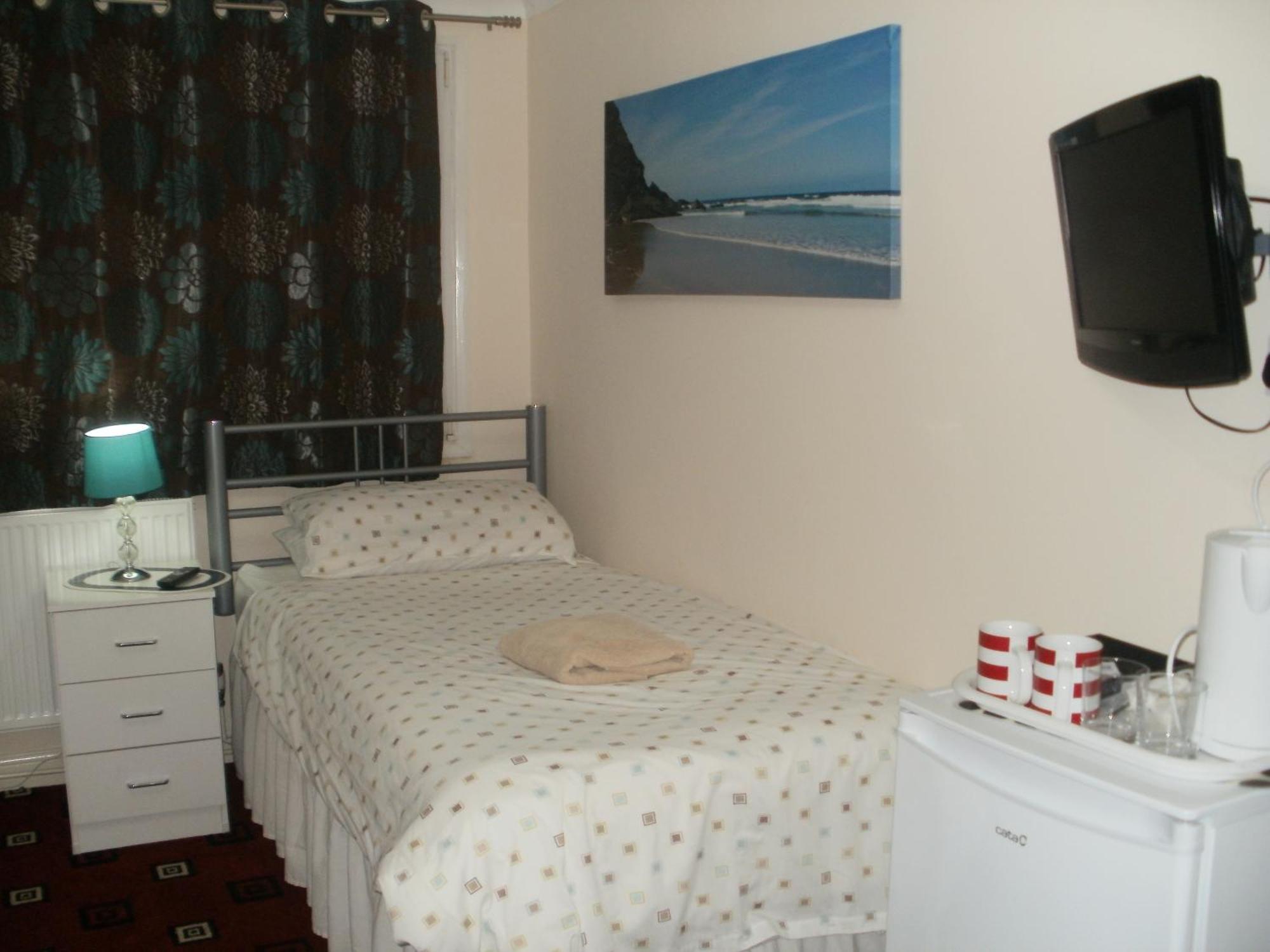 London Heathrow Guesthouse هيثرو المظهر الخارجي الصورة